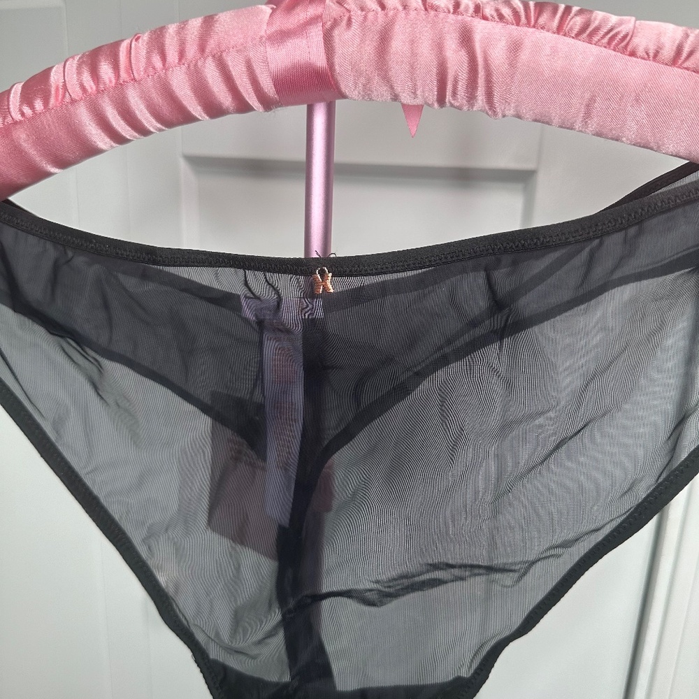 Savage X Fenty black sheer thong 2x NWT - Picture 2 of 3